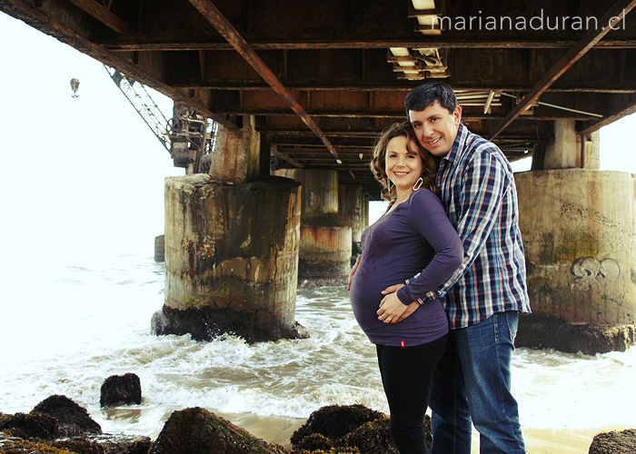 pareja esperando un hijo en Muelle Vergara, Viña del Mar